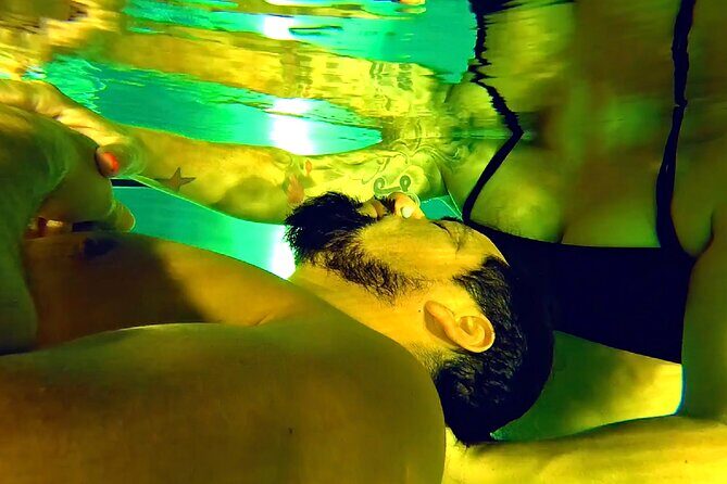 2 Hour Floating Harmony Couples Course - Water massage in warm thermal water: the gentle-care part