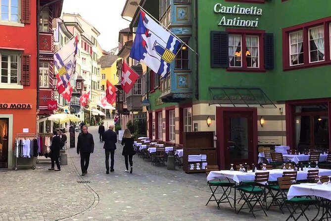 3 in 1: Zurich Walking Tour - Cruise on the Lake - Cable Car Ride to Felsenegg - Stop 3: Lake Zurich cruise (45 minutes) and the chocolate chat