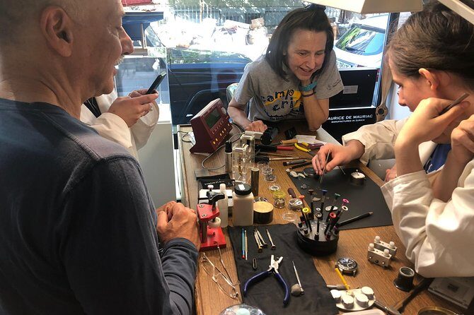 À Maurice Watch Workshop in Zurich - Dress-Up Photos, a Real Workshop Moment, and a Take-Home Gift