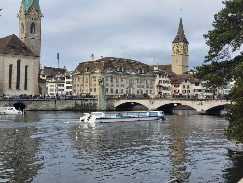 City tour historic old town Zurich - Thermengasse, St. Peter’s Church, and Lindenhof: your best “view-and-think” trio