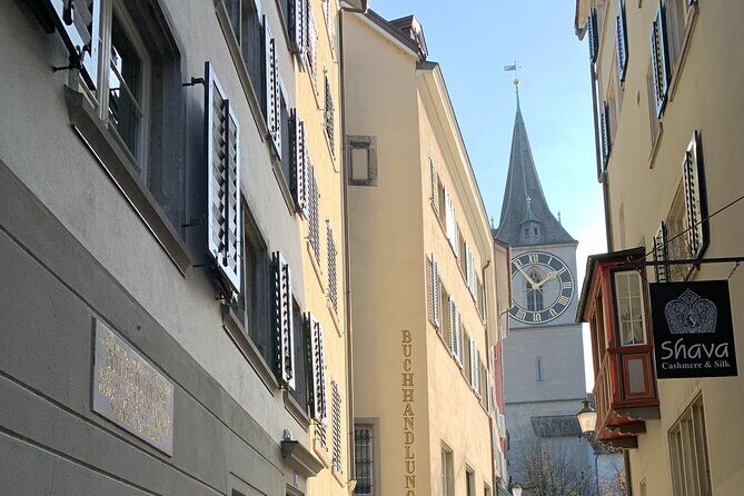 City tour Zurich with the city whispers from CHF 21.00 - Schipfe 51 Jackson: a surprise stop that makes you pay attention