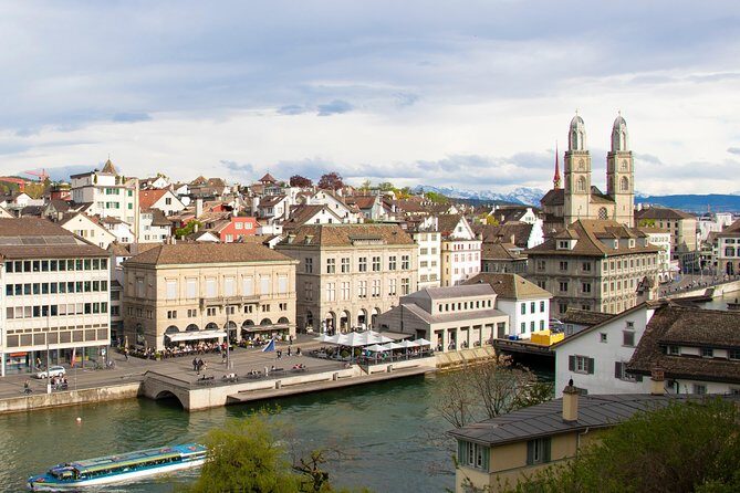 Explore the Instaworthy Spots of Zurich with a Local - Münsterbrücke: the Limmat river as your photo path