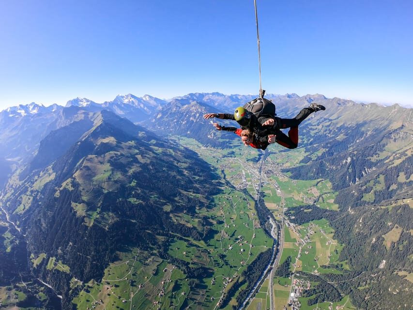 From Zurich: Interlaken Skydiving & Scenic Flight Adventure - The tandem skydive routine: 4,000 m, 45 seconds of freefall, then calm