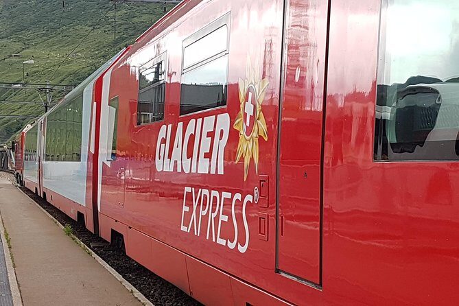 Glacier Express Panoramic Train Round Trip from Zürich With Private Guide - What the train experience feels like: seats, lunch, and onboard help