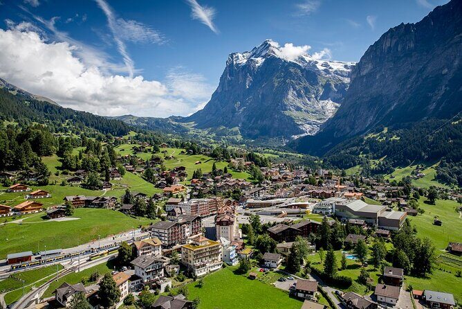 Grindelwald, Interlaken & Lauterbrunnen Day Trip from Zurich - Lauterbrunnen Valley waterfalls: Staubbach Falls and dramatic cliffs in one hour