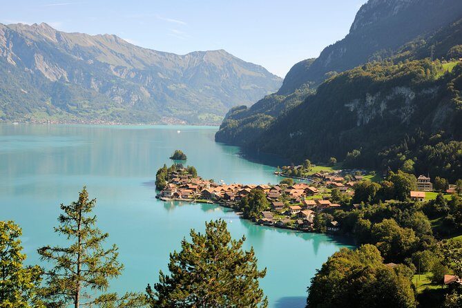 Grindelwald, Interlaken & Lauterbrunnen Day Trip from Zurich - Interlaken in 50 minutes: quick town vibe and easy viewpoint scouting
