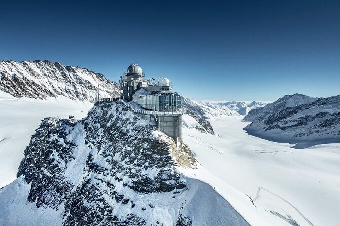 Jungfrau, Top of Europe & Interlaken Small group from Zurich - Grindelwald stop: a quick Eiger-view break