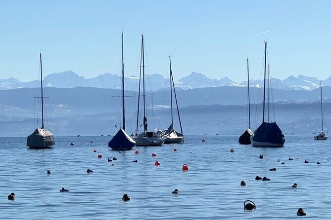 LINDT Home of Chocolate, Cruise On Lake Zurich And Old Town Walking Tour - Bahnhofstrasse and Paradeplatz: A Quick Look at Swiss Power