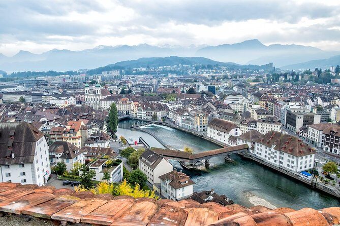Lucerne small group walking tour and Lake Cruise from Zürich - Old Town walking: Chapel Bridge and the river views you can’t skip