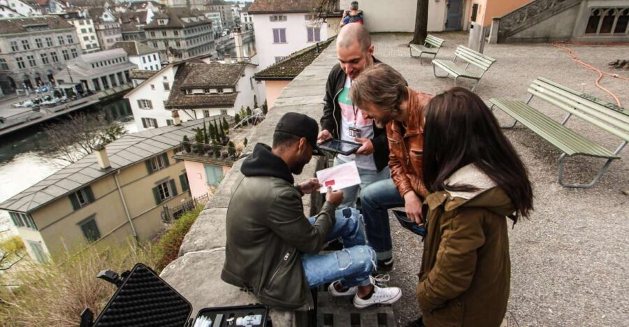 Outdoor Escape Game with Augmented Reality trough Zurich - The real sightseeing advantage: a route that forces you to look