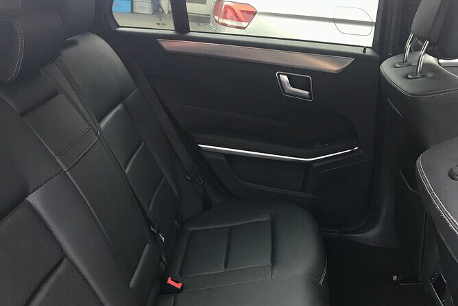 Private Arrival Transfer: from Zurich Airport to Sankt-Moritz - The ride to St. Moritz: comfort, WiFi, and fewer decisions