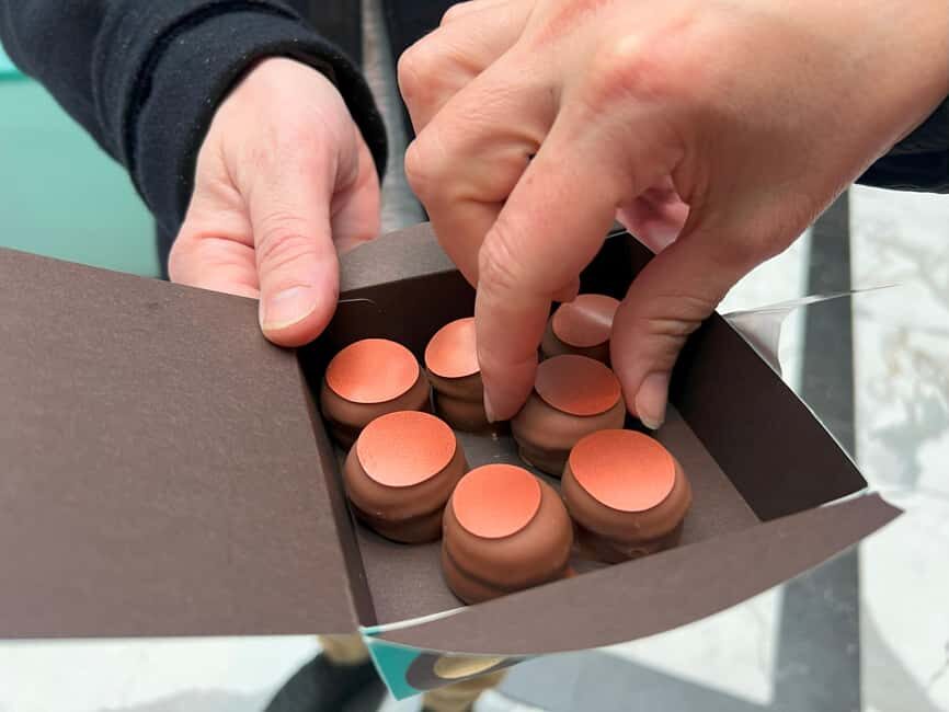 Secret Food Tours in Zurich - Hot chocolate at a grand café: Zurich’s sweet comfort cue