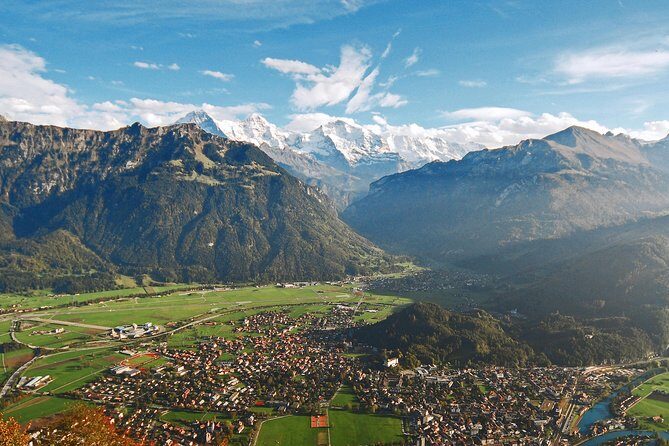 Swiss Alps: Interlaken and Grindelwald Day Trip from Zurich - Interlaken in 2 hours: what you can actually do