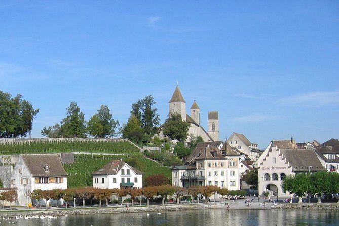 The Great Tour of Zurich by Bus and Boat - What You Really Get: Bus sights, Rapperswil stroll, Lake Zurich from the pier