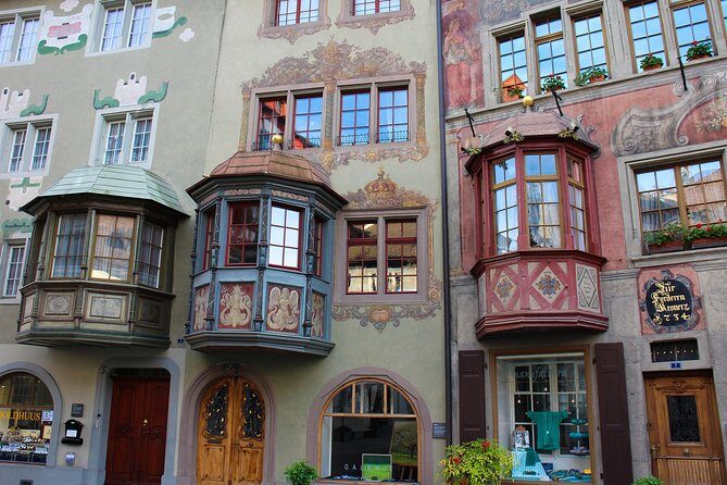 Trip to 4 Countries: Liechtenstein, Austria, Germany, Switzerland - Stein am Rhein in winter: a festive hour with Christmas-market energy