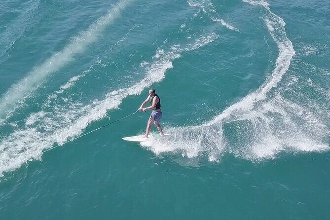Wakeboarding Lake Zurich - afternoon ! - Wakeboarding plus: tow surfing, kneeboarding, tubing