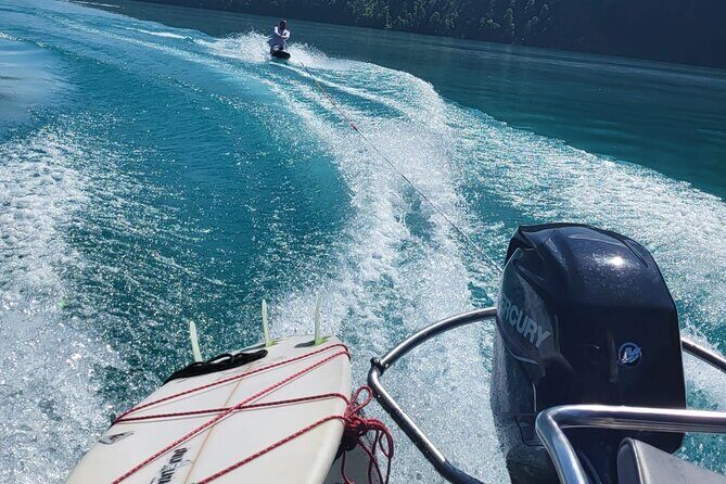 Wakeboarding Lake Zurich - afternoon ! - Should you book Wakeboarding Lake Zurich afternoon?