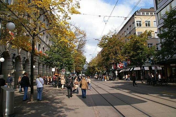 Walking tour of Zurich - your first overview of the city (Private Tour) - Key highlights you’ll feel right away