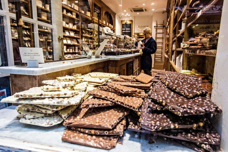Zurich: 2-hour Best Intro Walking Tour with a Local - Is $136 worth it for a 2-hour Zurich intro?