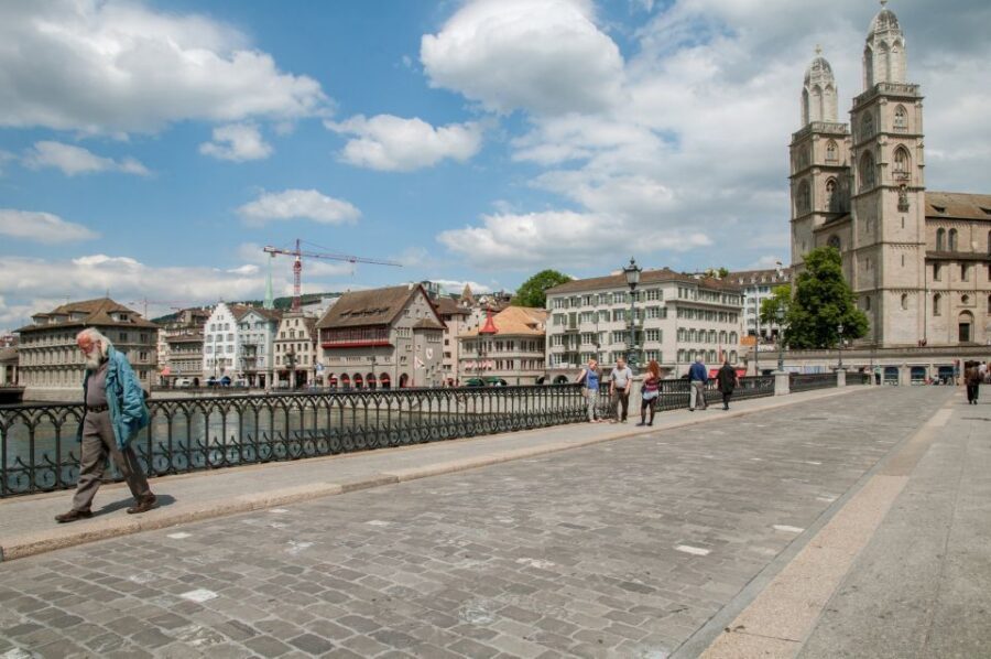 Zürich: 2-Hour Sightseeing Bus Tour - Stop-by-stop: what happens and what you should look for