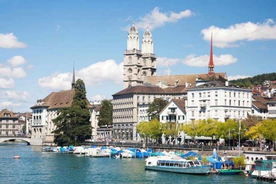 Zurich: 2 Hour VIP City Tour By Private Car - Old Town Altstadt: narrow streets, quick context, good photo angles