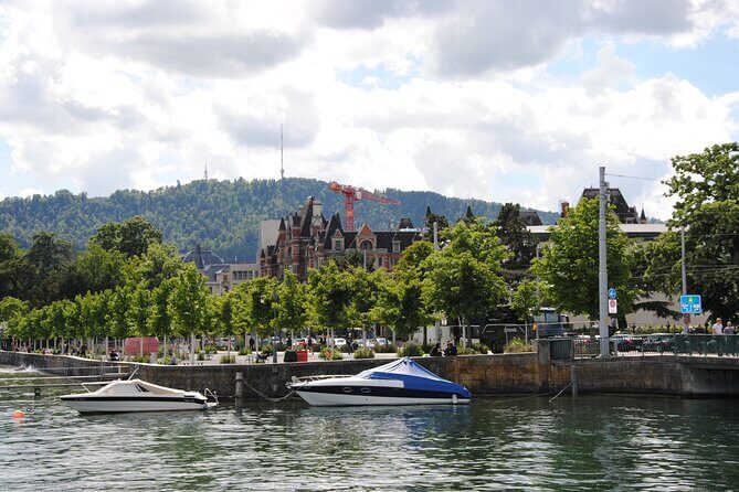Zurich 360° City Walk Tour Including Hidden Spots - Grossmünster and the Right Bank: Reformation Stories and Icon Photos