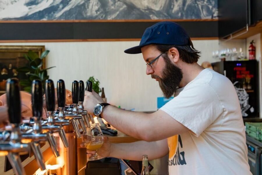 Zurich Beer Tour - tasting tour with a local beer expert - Stauffacher meeting point: start central, start easy