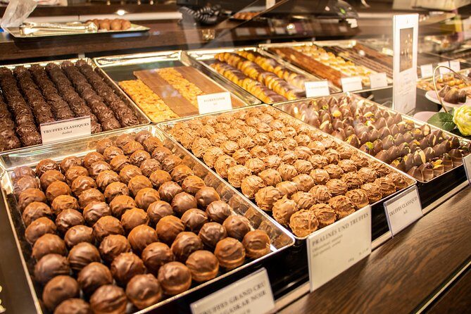 Zurich: Chocolate Tasting and Walking Tour with a Local - Stop 1: Your First Chocolatier and How to Taste With a Plan