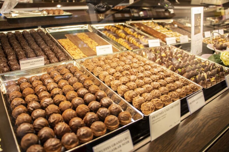 Zurich: Chocolate Tasting and Walking Tour with a Local - Stop 2: A Shop With Stories, Not Just Shelves