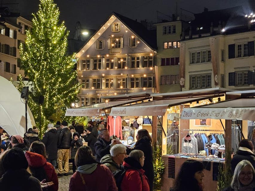 Zurich Christmas Market Tour - Stop 2: Zurich HB and ShopVille with the Swarovski Fir and Lindt Tree