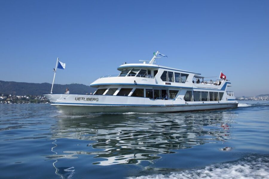 Zurich: City Bus Tour with Audio Guide and Lake Cruise - National Museum and Kunsthaus: seeing Zurich’s culture corridor