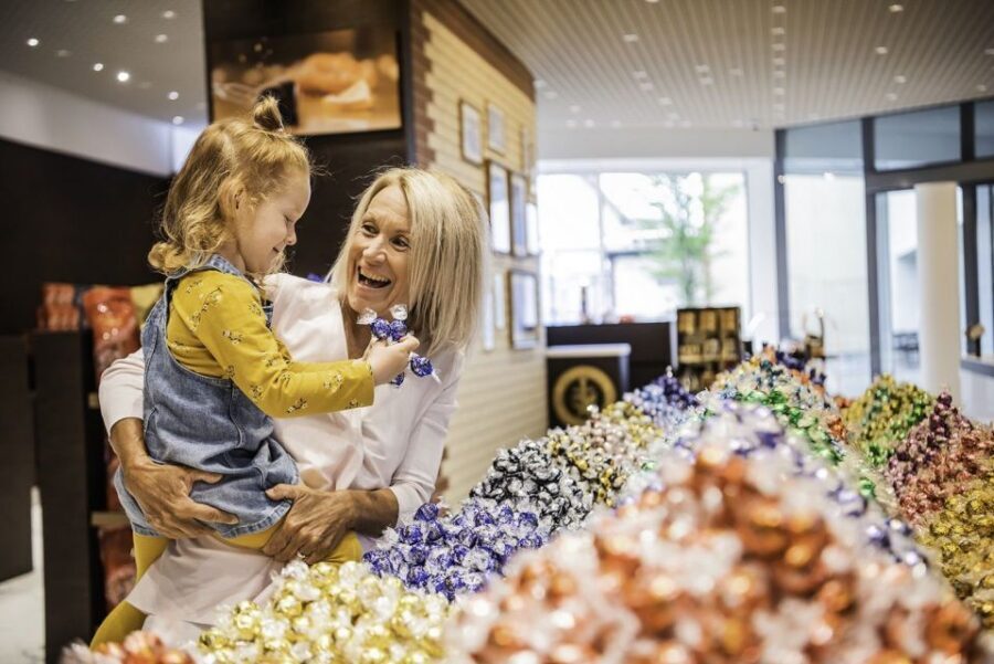 Zurich: City Tour, Cruise, and Lindt Home of Chocolate Visit - Optional FIFA Museum Time if You Want Football on Your Terms