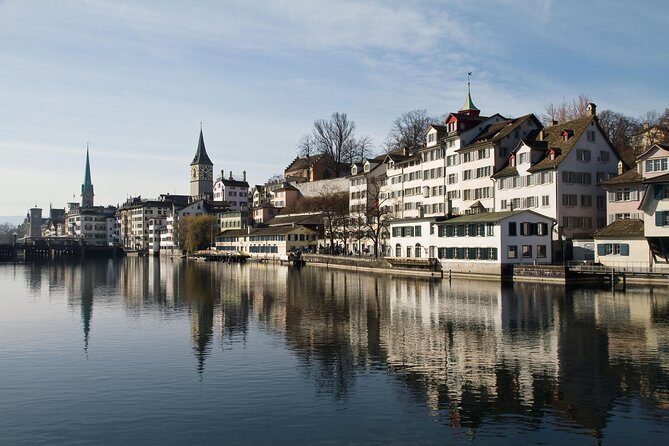 Zurich City Tour with Audio Commentary - Lake Zurich at Hafen Enge: The 10-Minute Payoff Stop
