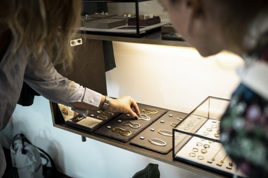 Zurich: City Walking Tour Made in Zurich - “Meet the makers” with luck: what that means in practice