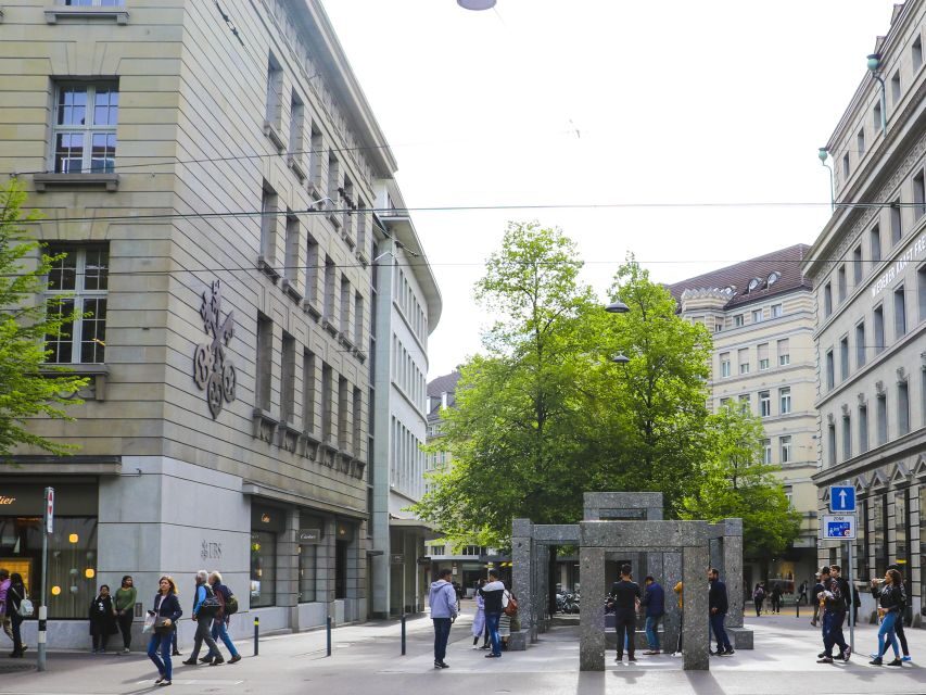 Zurich: Exclusive Swiss Banking Tour with a Local - Bahnhofstrasse: where finance hides in plain sight