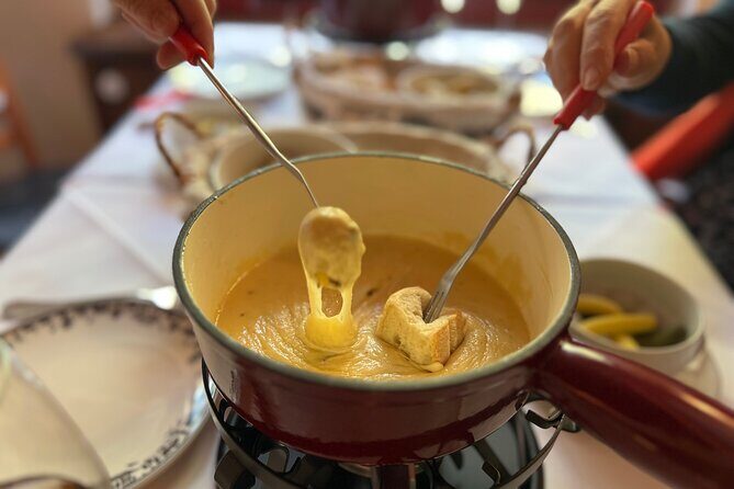 Zurich Food Tour with 10 Local Delicacies, Cheeses & Chocolates - Paradeplatz: chocolate history plus the banking-street contrast