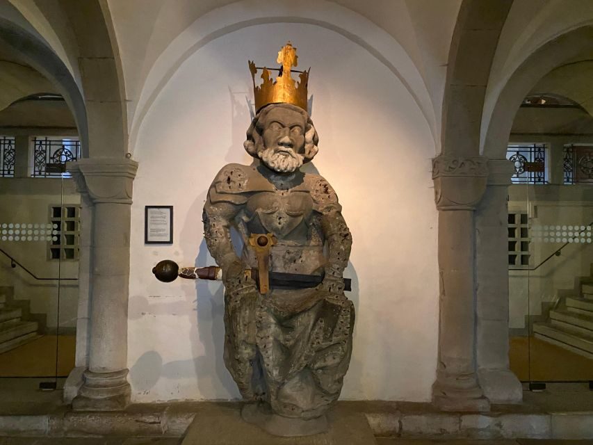 Zurich in the Mirror of the Past: Self-Guided Audio Tour - Old Town religious landmarks: Grossmünster, Fraumünster, and the church circuit