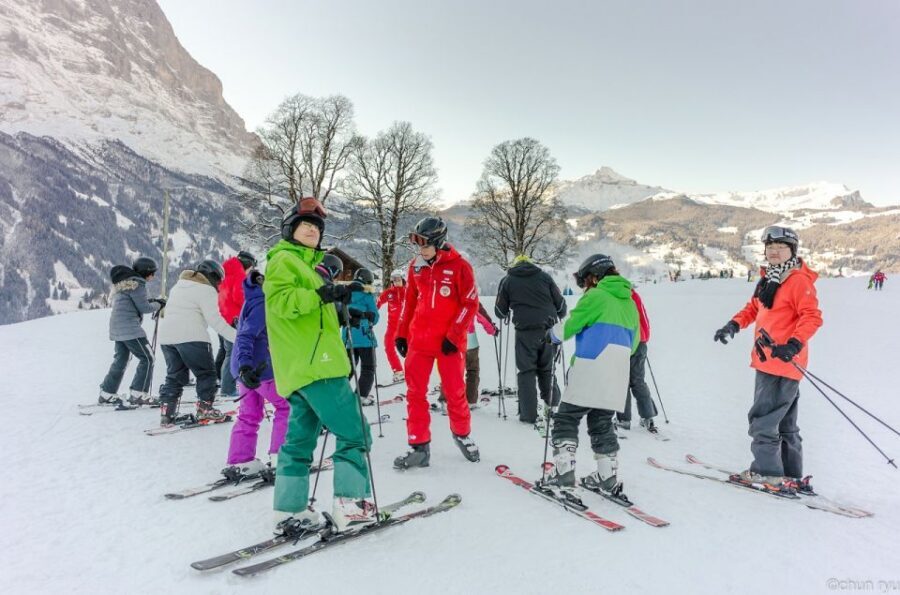 Zurich/Lucerne: Swiss Ski Experience in the Jungfrau Region - Skiing Grindelwald slopes with Eiger north-face views