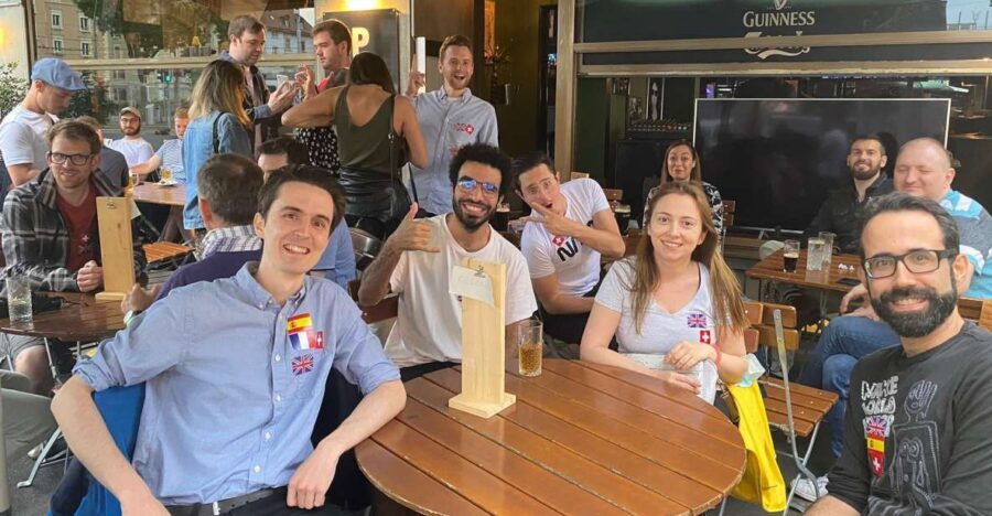 Zurich: Meet new people and enjoy free snacks - A Social Icebreaker in Zurich’s Local Bar Scene