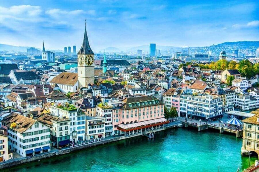 Zurich: Old Town Walking Tour - Hirschenplatz: the square that sets the tone