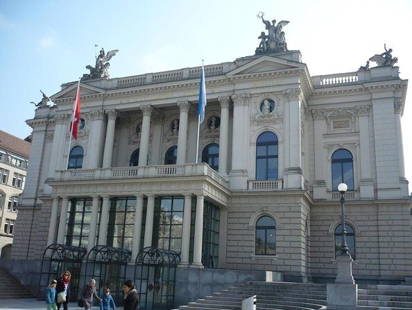 Zürich Private Walking Half-Day Trip with optional Lake Cruise - Key things to know before you go