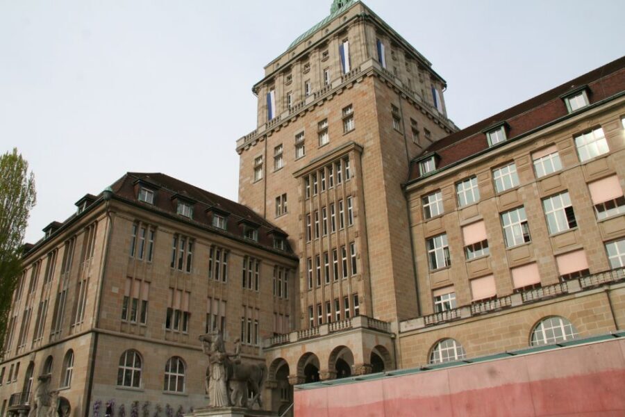 Zurich: Private Walking Tour with a Local Guide - Price and logistics: what $90 covers and what costs extra