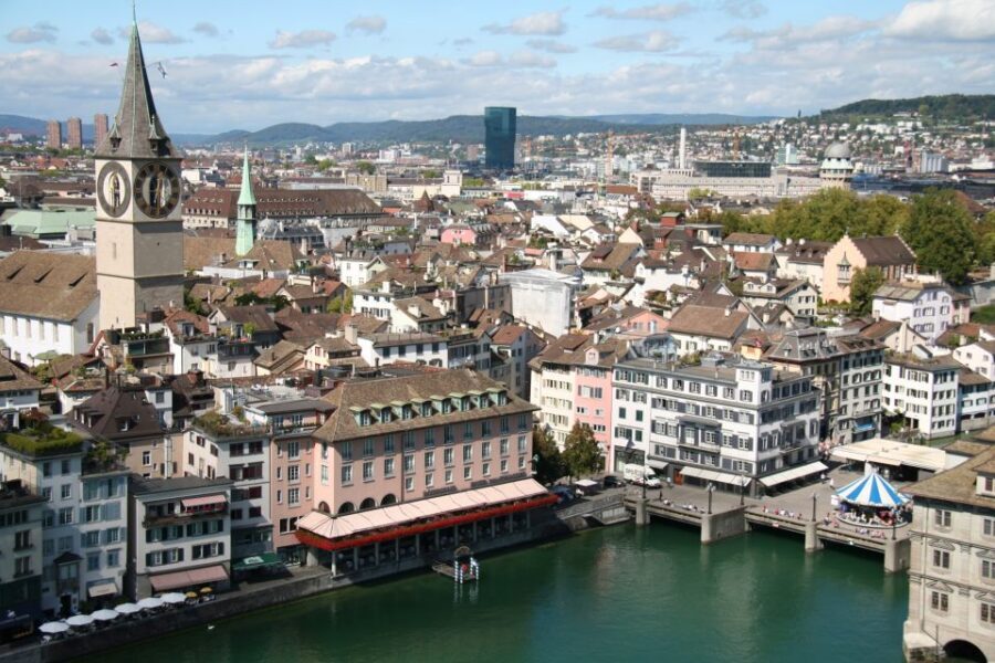 Zurich: Private Walking Tour with a Local Guide - What the guides add: practical tips you can use immediately