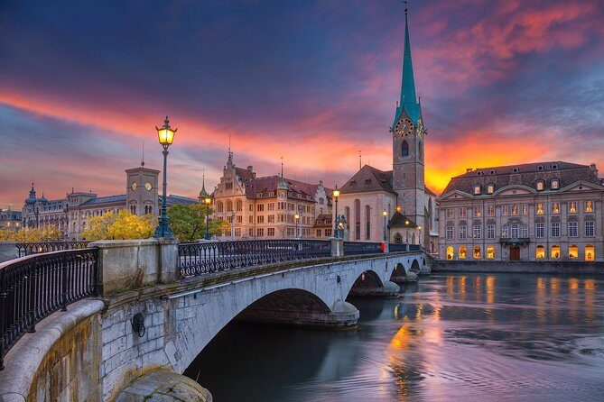 Zurich Sightseeing Private Walking Tour - Fraumünster and Marc Chagall: stained glass that changes the mood