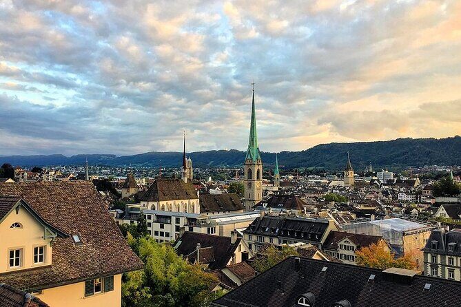 Zurich Small-Group Walking Tour Including a Lake Cruise - The Big Idea: One Day, Two Different Zurichs