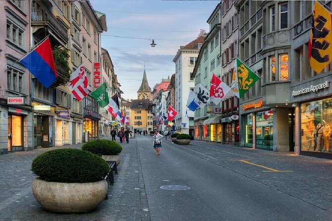 Zurich Walking Tour With Cruise and Aerial Cable Car - Why the guide makes this route click